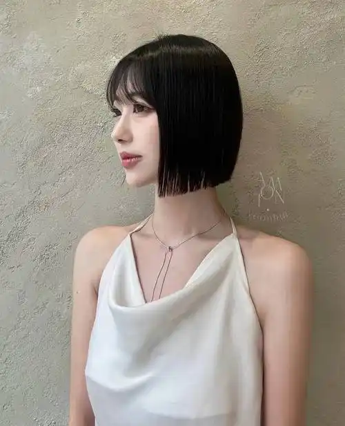 女士一刀切波波头,时尚永不过时的经典|发型|圆脸|发尾|齐刘海_网易