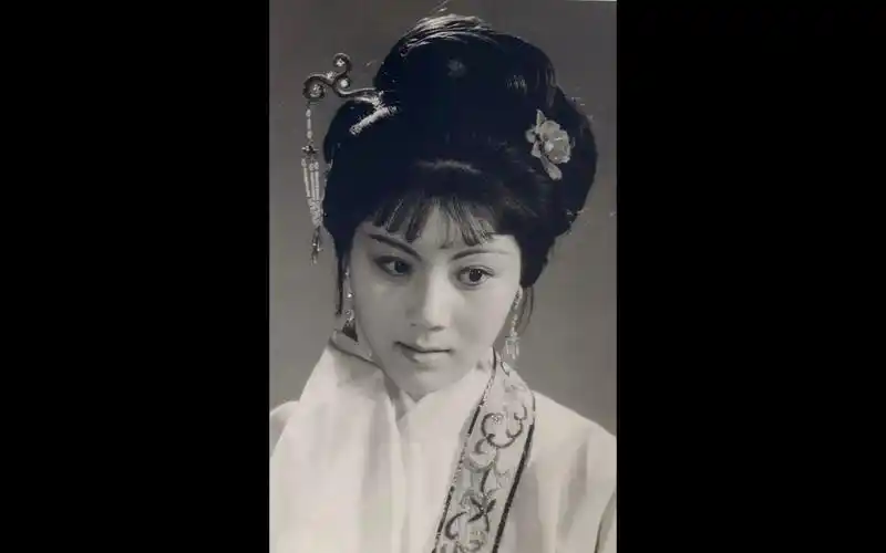 越剧《五女拜寿 花树同园不同根》何英(1986年录音)