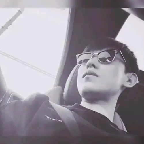 【林子君】很帅曾经在网路上很红