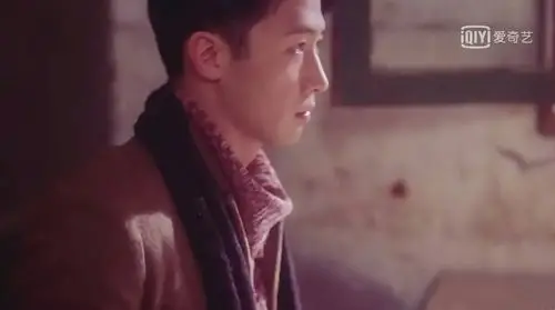 黎明的侧面怎么那么像家暴鸭