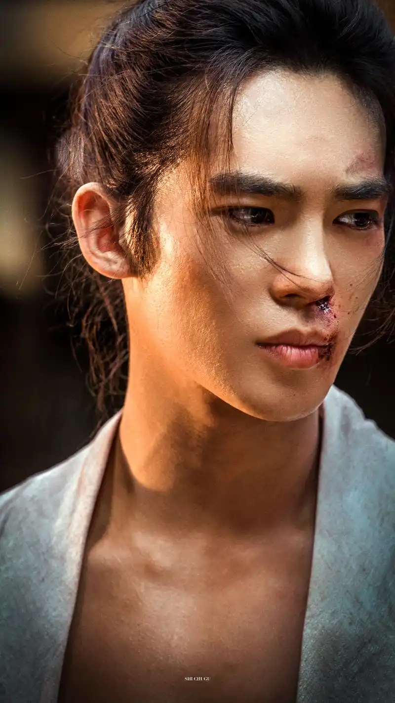 姬发演员于适被赞"巩俐与金城武之子",网友:曾整容,别碰瓷