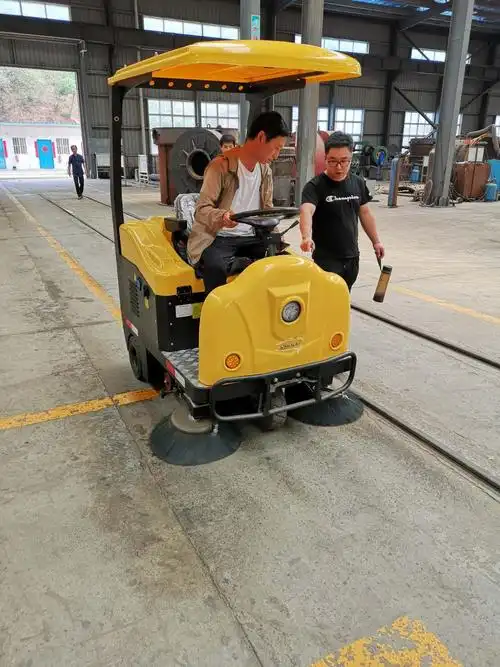 工厂车间用扫地车