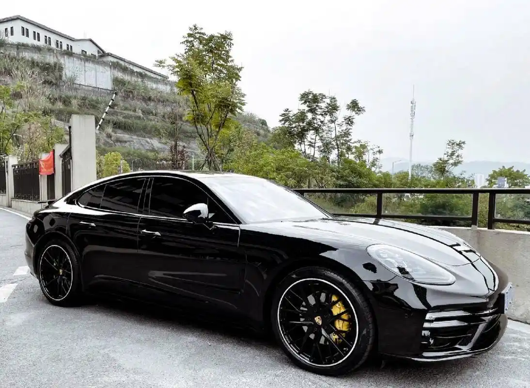 帕拉梅拉脱变turbo s黑武士 不得不说真的帅了,给人的视觉冲击高真的