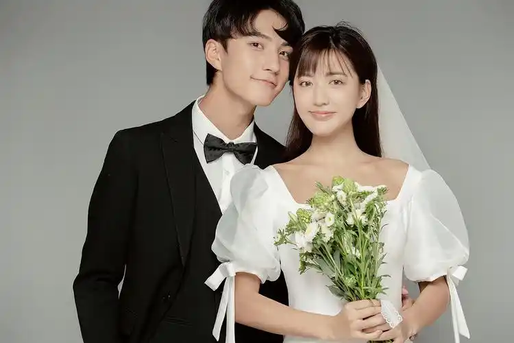 郑州乐可婚纱摄影婚纱照精修是什么需要多久