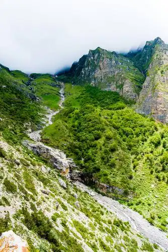 布尔纳保护区的自然景观, 是登山爱好者和尼泊尔最大保护区的热点地区