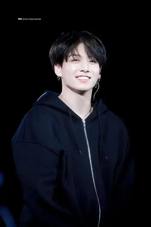 田柾国壁纸|今天穿了一双老想去找你的鞋