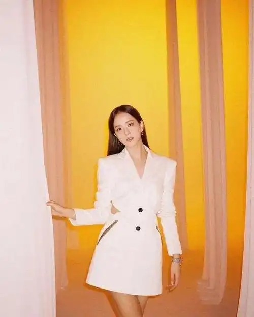 "人间维他命"金智秀jisoo,是女团里隐藏的一颗"珍珠"吧