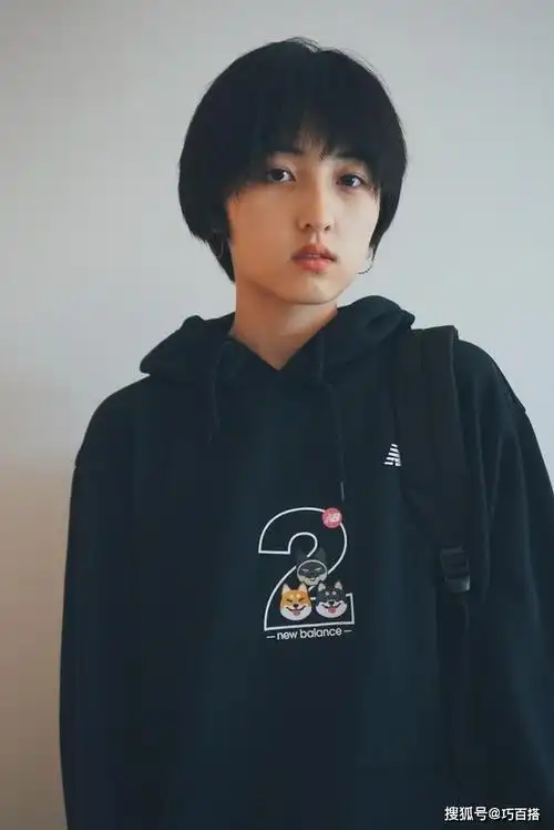 短发张子枫太可爱了,又奶又酷惹人爱,假小子形象也不会让人反感