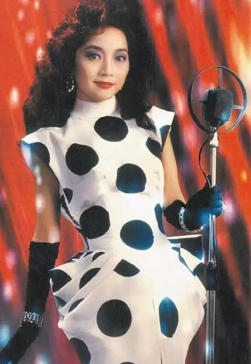 徐小凤宁愿分手也不愿改国籍春晚为她修改规则今72岁仍单身