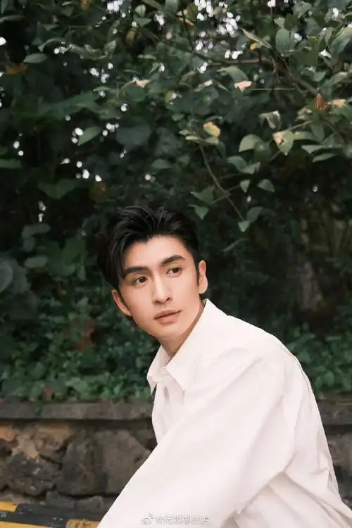 张云龙小脸特好特帅