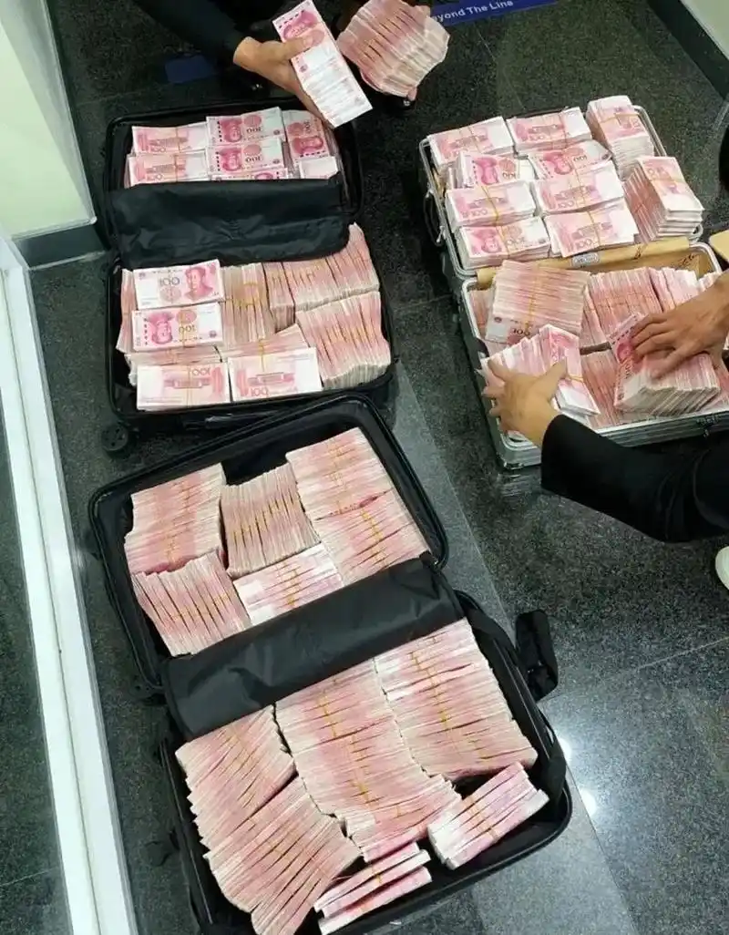 给男人一个忠告:如果你手上有800-1000万,想买100万左右的家用车,宝马