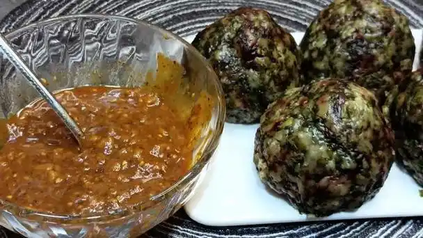 河南农家饭苋菜窝窝头,口感劲道好吃,做法简单