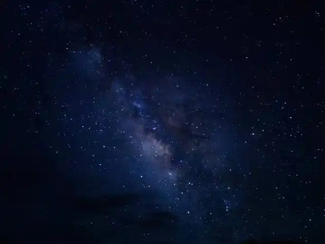 在海拔5000米的地方拍到星空银河