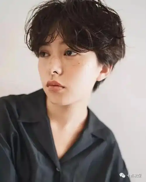 今年超流行的短发摩根纹理烫