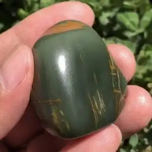 收藏级新疆和田玉沙枣青籽料原石直闪石猫眼青玉籽玉原籽42.83克