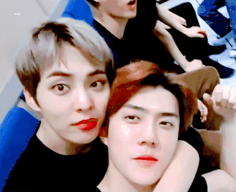 当金珉锡和吴世勋碰撞,会有怎样的火花?两个忙内的写真安排一下