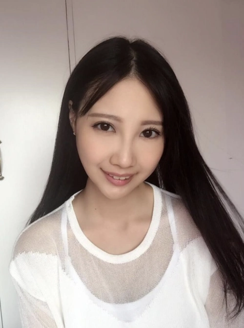 正文  抗癌歌手李明蔚进入四月之后个人状况一直都不是太乐观,四月底