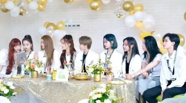 the nine是个"纹身团"?喻言纹满背,陆柯燃手臂,看了赵小棠懵了