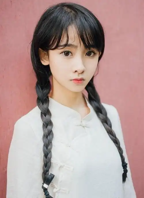 双马尾,麻花辫的漂亮小姐姐,清纯又可爱!