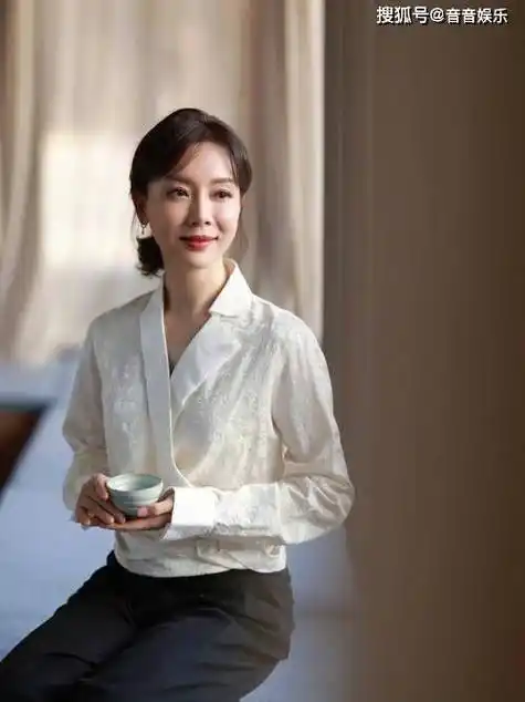 陈数46岁魅力爆棚!颜值身材双赢,越老越有味道!_岁月_女性_表演