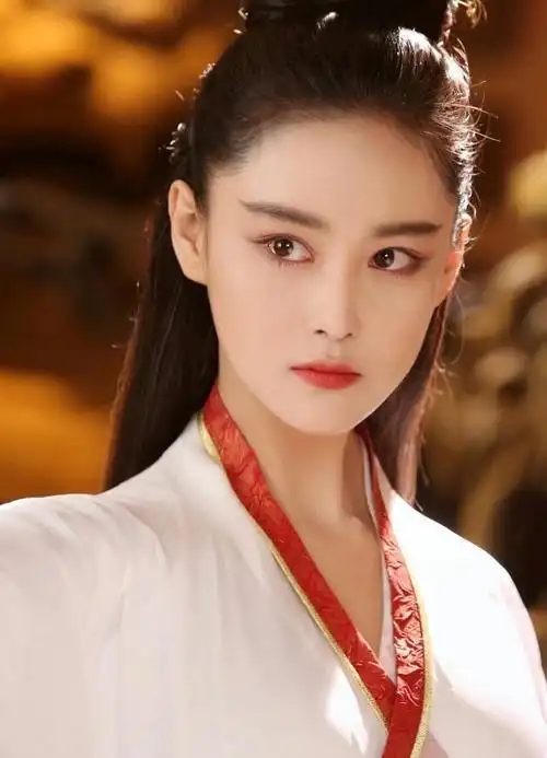 女神张馨予节目之中公开承认整容,原来她动过这些,你看得出来吗