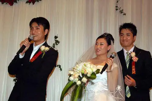 图何琳陈坤的结婚照揭秘其细心呵护陪做产检