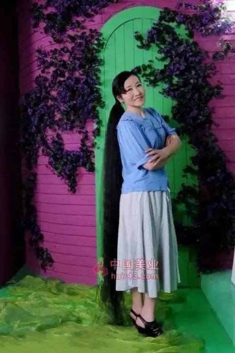 江苏长发女肖英18米长发美照43张回顾