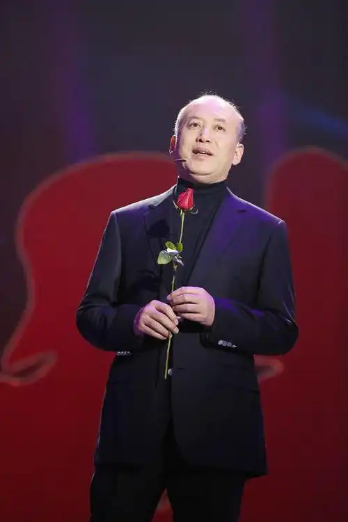 蔡明:从"小品女王"到被喊"滚出春晚",她究竟经历了什么