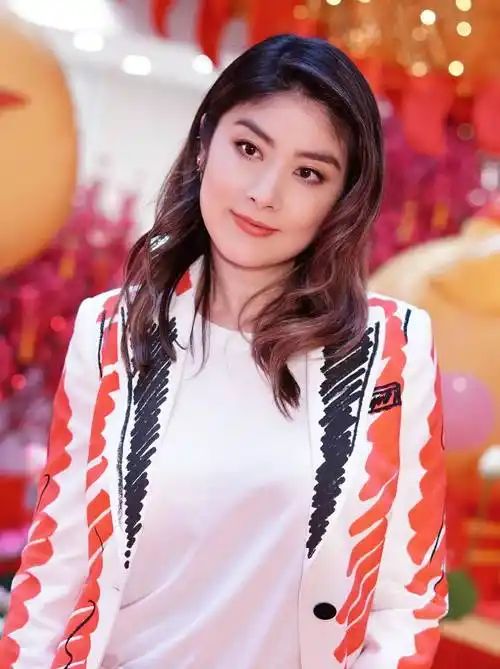 陈慧琳:嫁相爱16年初恋,41岁生二胎,两个儿子是她的心头宝_刘建浩