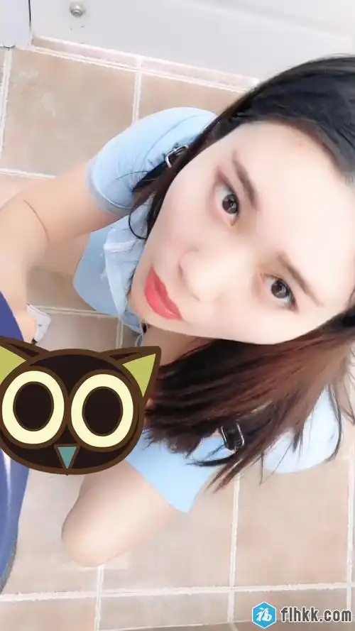 网红刘婷精彩演绎公厕勾引背包男1080p高清无水印