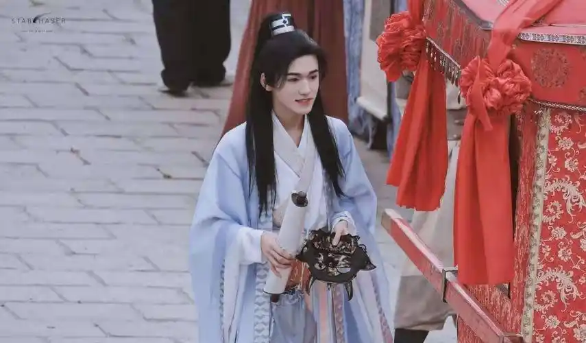 明星艺考越来越内卷,宋亚轩严浩翔贺峻霖成竞争对手,同期考生多达16名