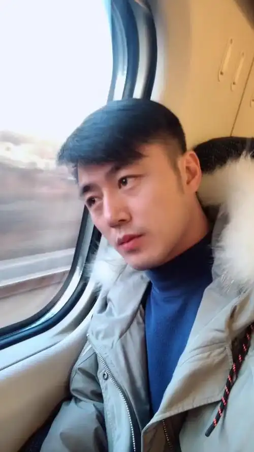 朋友圈日常旅游自拍素材#真实#帅哥生活照