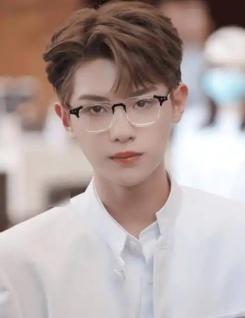 密室大逃脱3路透:躲过了刘耀文邓伦,却被杨幂的民国造型美到了_黄明昊