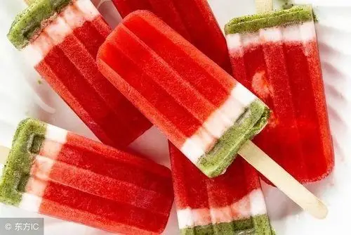 比起外面卖的各种各样的雪糕,不如自己动手做一款适合自己的雪糕.