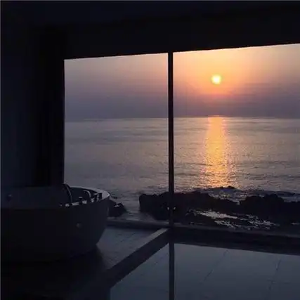 微信朋友圈背景图片高冷 黑白个性霸气图片大全