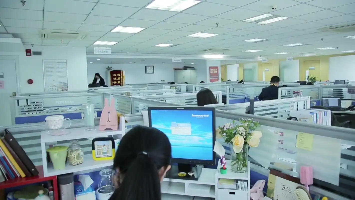 白领写字楼工作状态下载后无马赛克