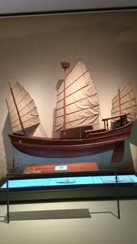 这是福船,福建造的船只,还有广船.