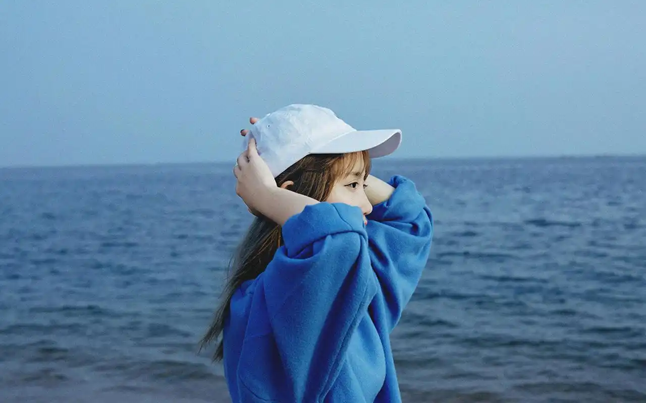 小清新少女唯美养眼户外写真图片-美女壁纸-手机壁纸下载-美桌网