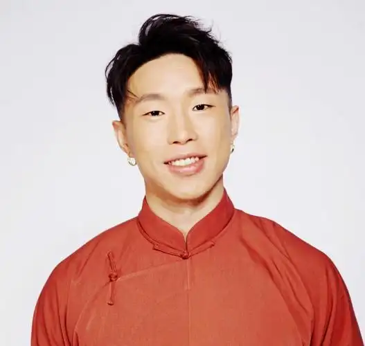 德云社资源不少的演员,烧饼虽未大红大紫,朱云峰的感情却最真挚