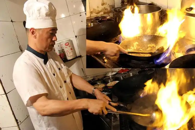 热点:     是否有一首歌,曾让你想起那宽大的背影?