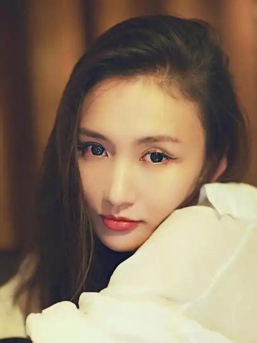 "亿万身家"李晨:6任女友各个美若天仙,难怪坐拥北京9亿四合院