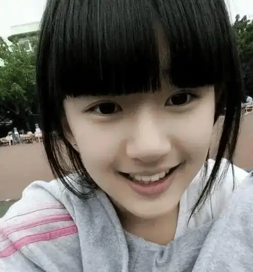 发型千万种为何鲶鱼须最受这届中学女生欢迎