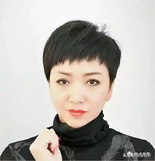 时尚利落减龄超短发(30款经典减龄超短发)(10)