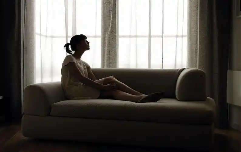 孤独一个人伤感照片