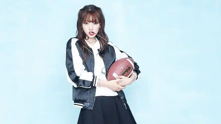 韩国国民女神朴信惠时尚气质写真图片桌面壁纸