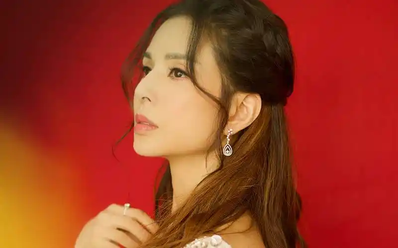 当然,除了运动之外,李若彤在饮食和生活习惯上也一定有着自己的独到之