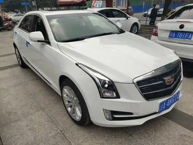 成都2018年03月凯迪拉克ats2017款28t时尚型白色手动挡