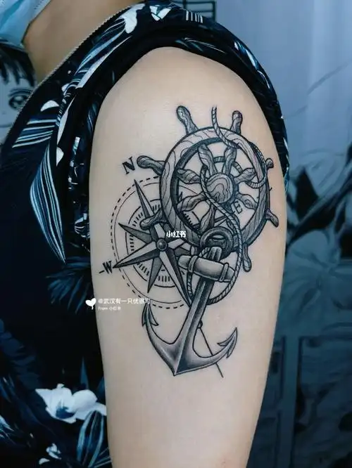 5h6161#船舵纹身  #船锚纹身  #指南针纹身  #大臂纹身  #水手