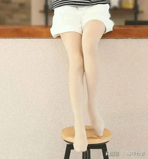 丝袜尽显女人味几款不同的丝袜第二款女人上厕所最方便