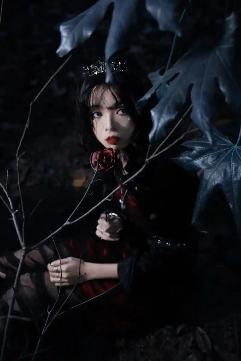 不要被女巫鬼迷心窍了.发发去年的照片 #平顶山学院 #万 - 抖音